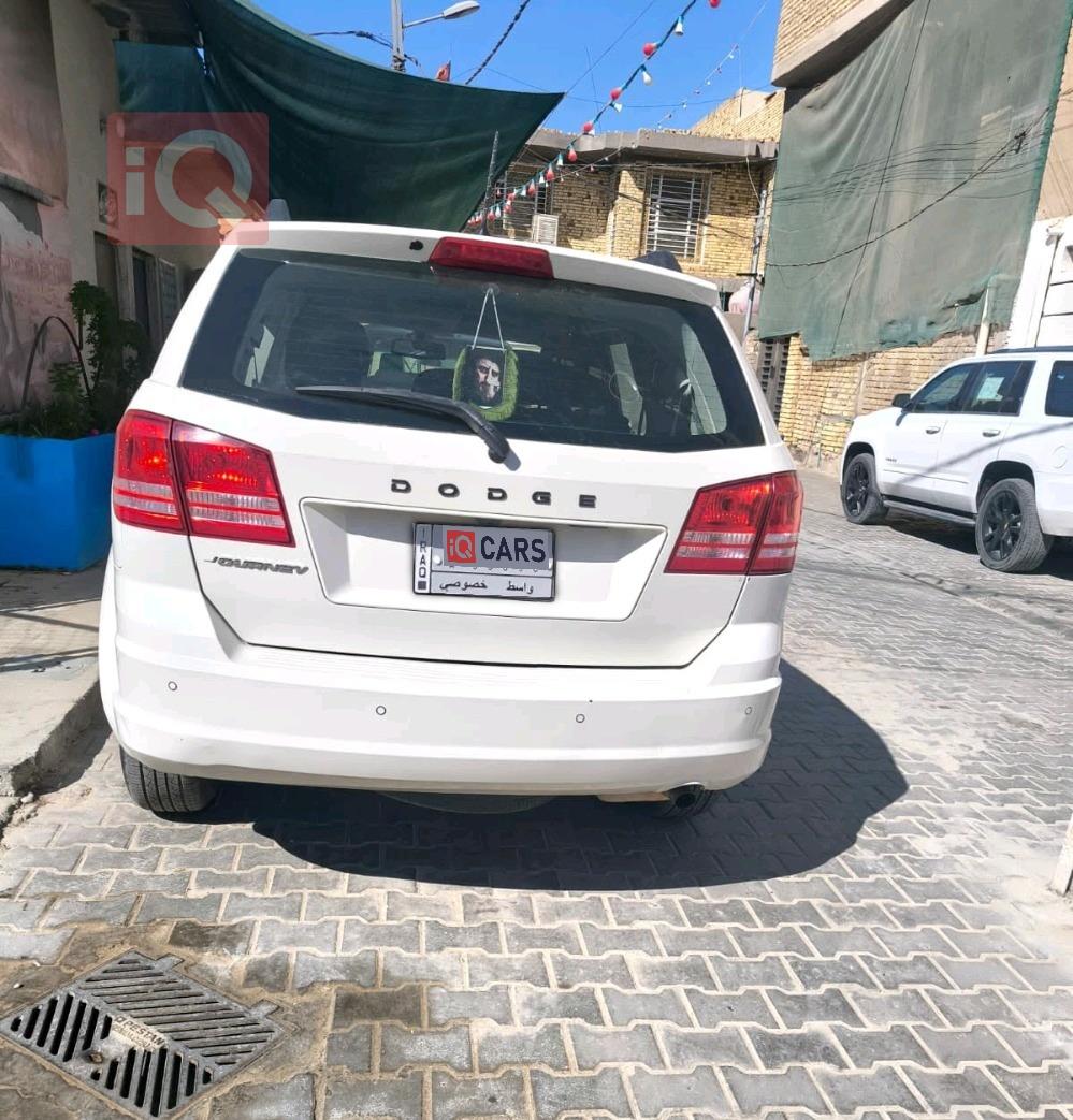 دودج جورني